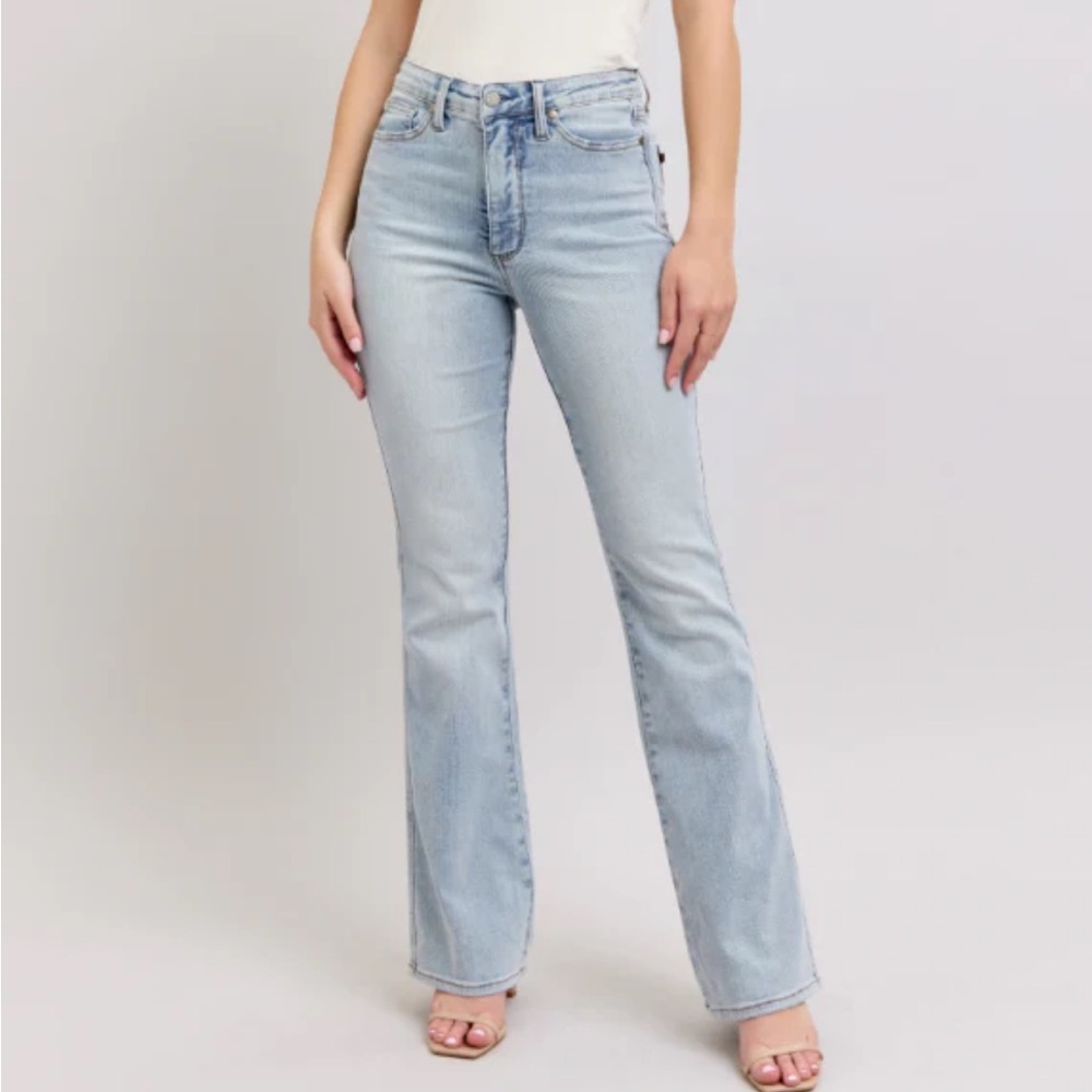 Judy Blue Light Wash Flare Jeans